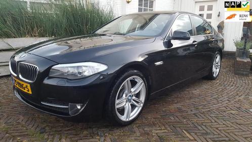 BMW 5-serie 523i High Executive 6 cilinder Automaat in excel