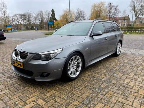 BMW 5-Serie 530 M sport Touring AUT 2010 Grijs e61