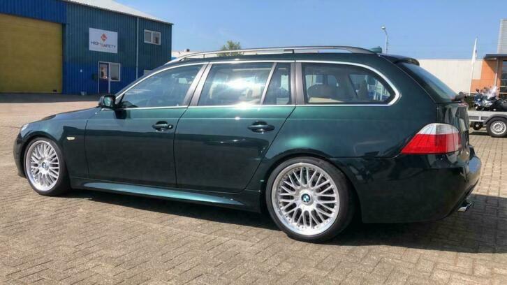 BMW 5-Serie 530i Touring M-Pakket AUT Panorama Comfort Xenon