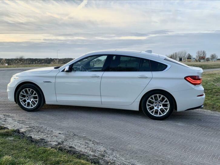 BMW 5-Serie GT 3.0 535I Xdrive GT Aut8 2014 Wit