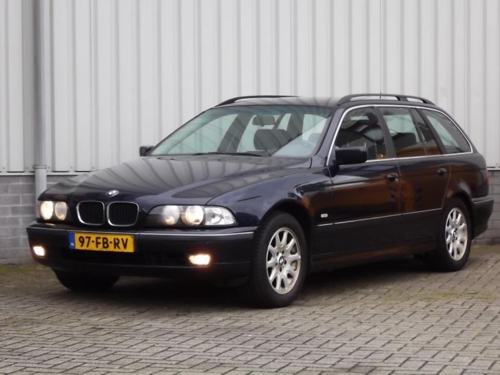 BMW 5-Serie Touring 523i Executive ltYOUNGTIMERgt