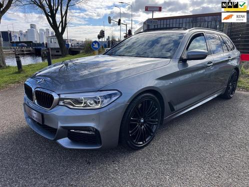 BMW 5-serie Touring 540d xDrive High Exe M-Sport Pano LED 36