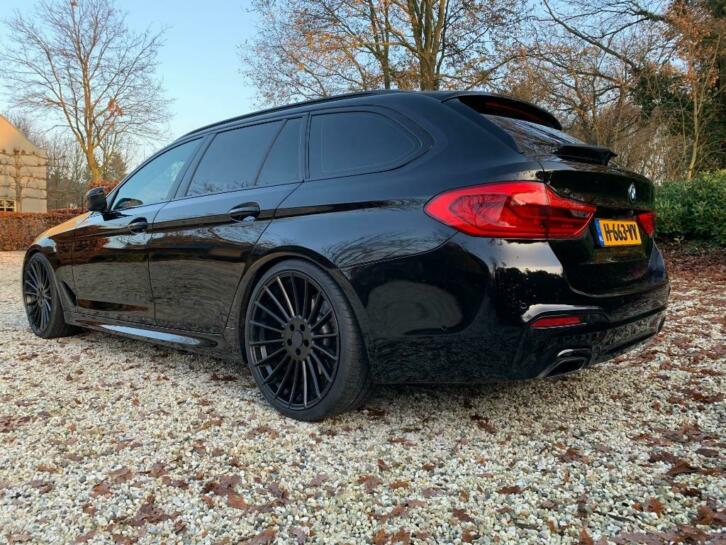 BMW 5-Serie Touring g31 520i 2018 Zwart M pakket 21 inch