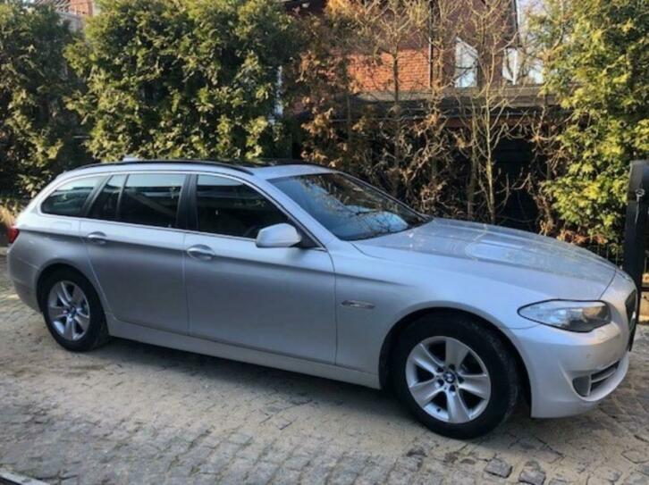 BMW 523I Touring High Executive 6-cil Panorama Camera Trekhk