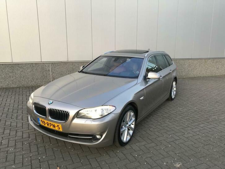 BMW 528i Touring High Exe HUD Trekhk Lage KM ComfortStl Pano