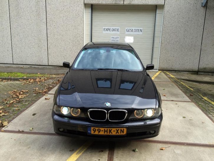 BMW 530iA 2001 Zwart