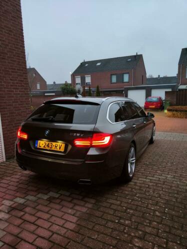 BMW 535D speciale uitvoering, High-Luxury, 313pk, M-pack