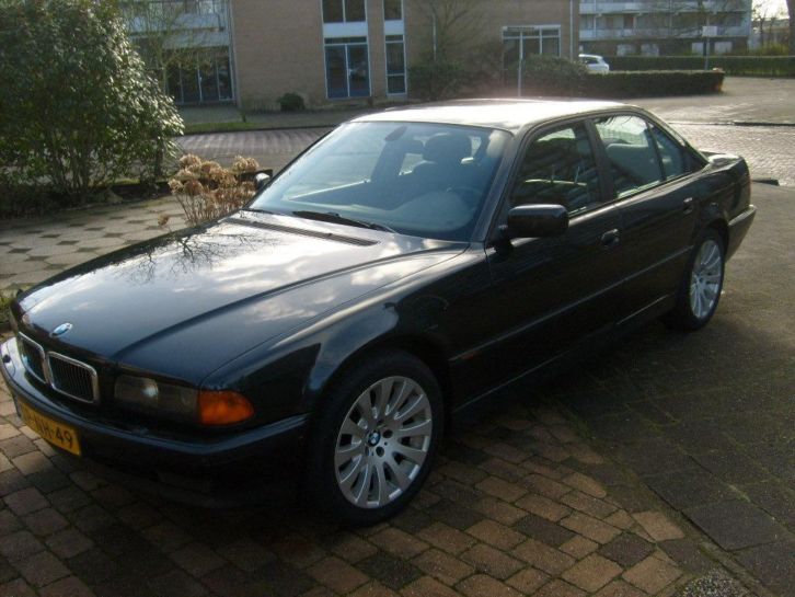 BMW 7-Serie 3.5 I 735 AUT 1998 Zwart In zeer goede staat