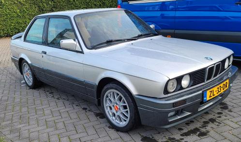 BMW E30 325 coupe M50B25 6 Cil swap 1991 two tone