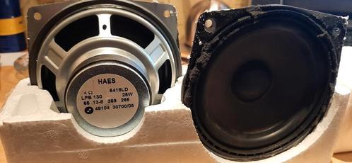 BMW E39 Hoedenplank speakers.