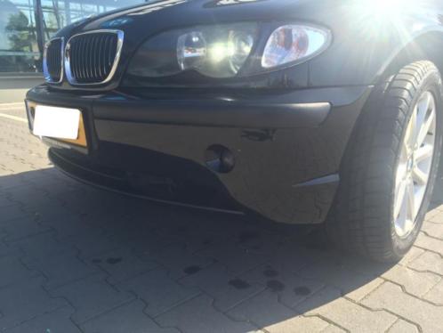 BMW e46 touring voorbumper zwart compleet in nette staat