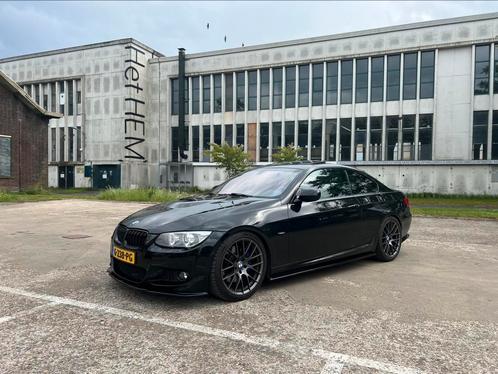 BMW E92 335I Xdrive coup 2012 BLACK SAPPHIRE METALLIC