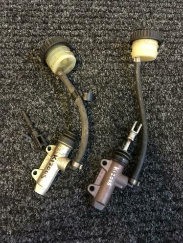 BMW K1300S Rempomp achter K1200R Achterrempomp