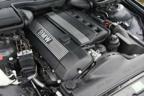 BMW Motorblok 6 cilinder , M54B25 525I  E39 (Defect)