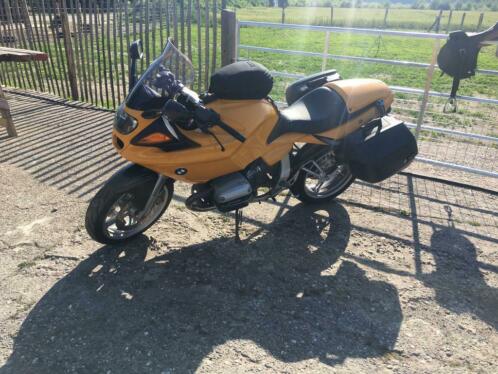 BMW R1100S 2000 met koffers en extras. Slechts 44738 km