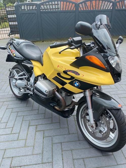 BMW R1100S 2002 loopt en rijd perfect,zie de fotos