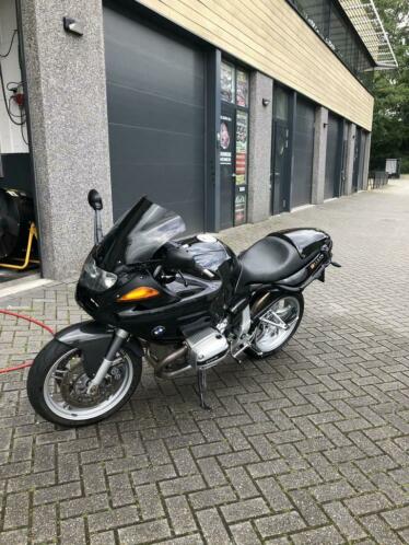 BMW r1100s