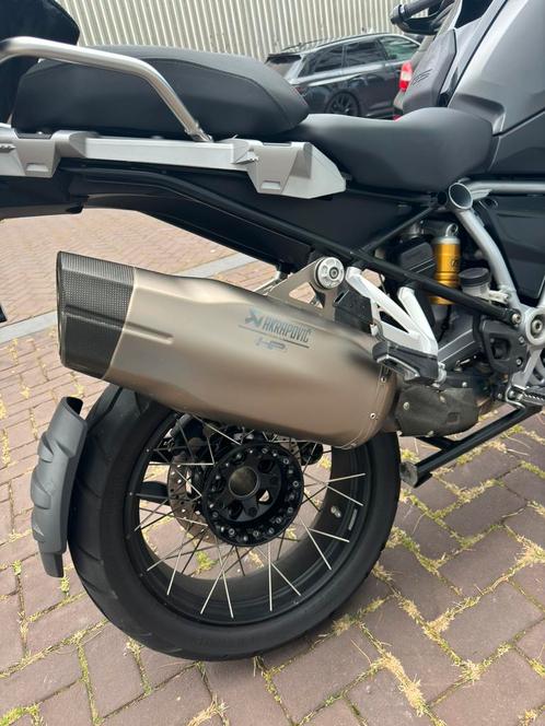 BMW r1250gs a Akrapovic uitlaat HP