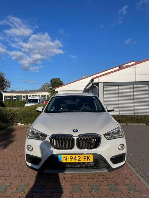 BMW X1 2017 Wit Automaat Benzine Pano Leder Camera