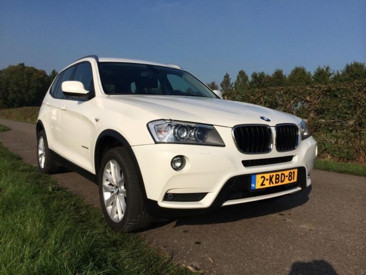 BMW X3 2.0 184pk, wit, alarm, navigatie, carkit, als nieuw