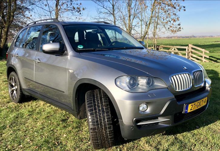 BMW X5 3.5SD met lage KM stand