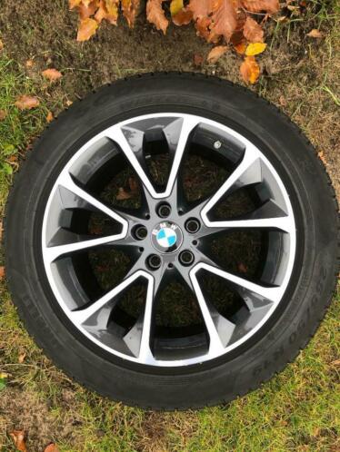 BMW X5 (F15) 19 inch velgen Styling 449 Pirelli winterbanden