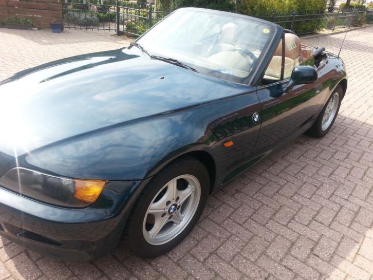 BMW Z3 1.9 LEDER in een heel nette staat moet u gewoon zien.