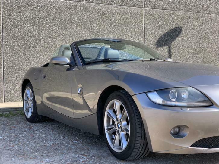 BMW Z4 2.2 I Roadster 2005 Grijs