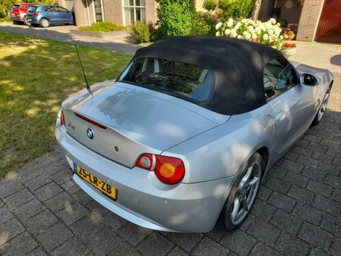 BMW Z4 2.5 I Roadster 2003 Grijs. Nieuwe APK