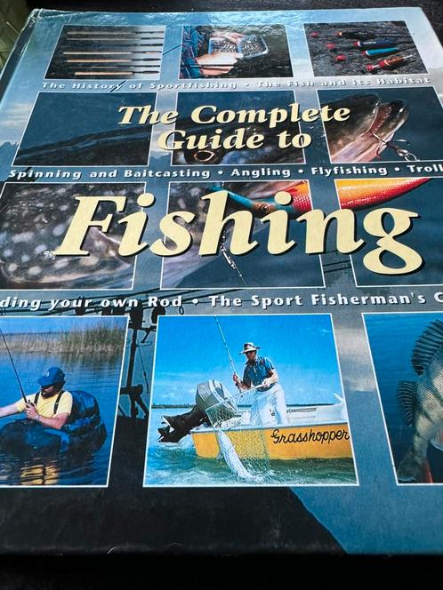Boek The Complete Guide to Fishing (604 paginas)