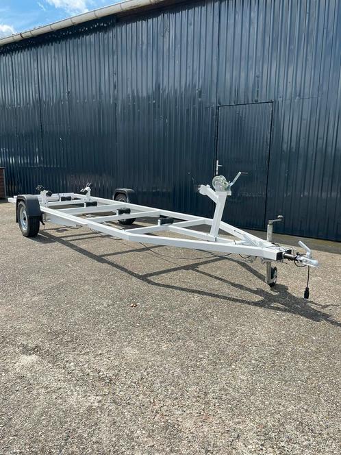 Boottrailer geremd 1300kg