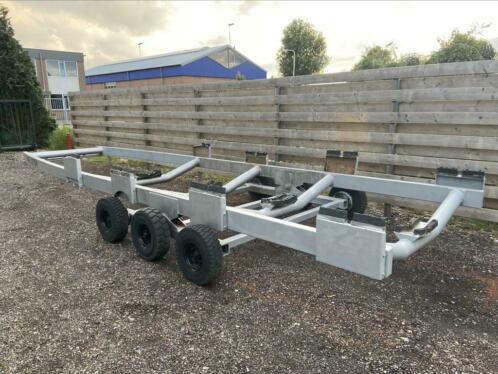 Boottrailer haventrailer voor zware boten 14 ton uniek