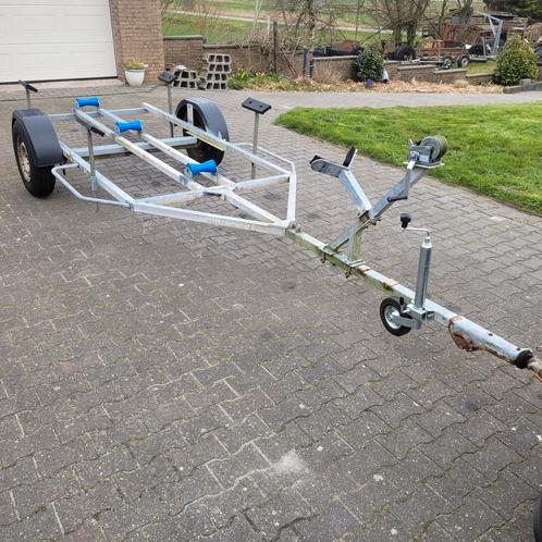 Boottrailer kanteltrailer 1300kg as boot trailer