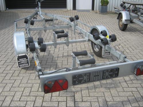 Boottrailer ongeremd L 5.50m, extra zware en complete uitv.