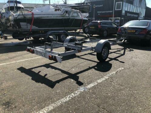 Boottrailer verlengbaar 6.5 m voor lekker lange boten