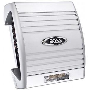 Boss 2500W mono-versterker