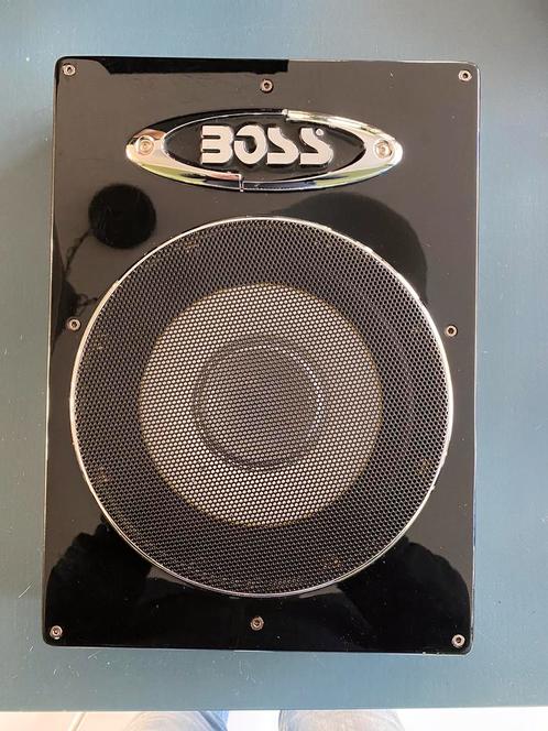 Boss Bass 600 amplified subwoofer voor in auto