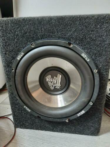 Boss versterker, woofer en rockford speakers