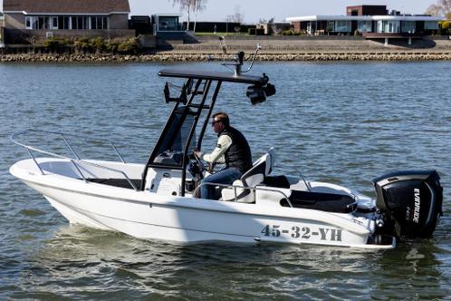 Boston Whaler Dauntless 150pk Nieuwstaat