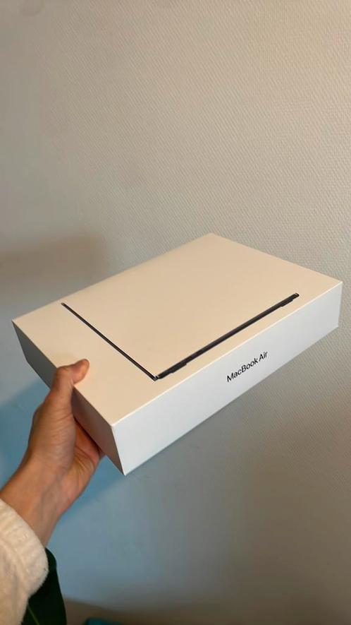 Box MacBook Air 2023