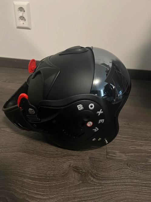 Boxer V8 helm