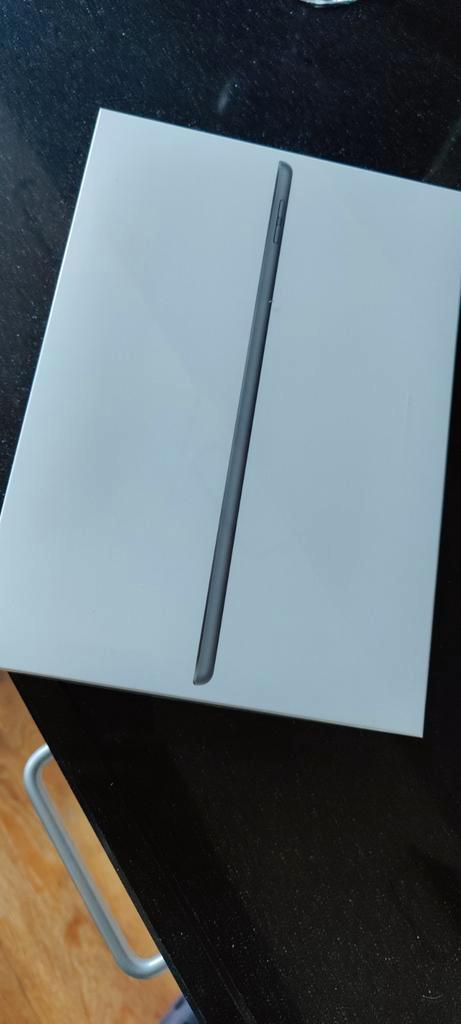 brand new 9th generation iPad 64G