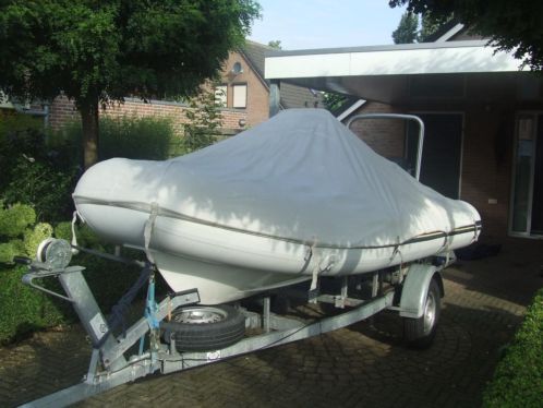 Brig Falcon 450L WitGrijs met 30 pk Yamaha 4 stroke-Trailer