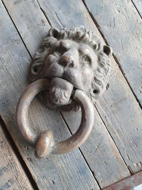 bronzen leeuwenkop deurklopper