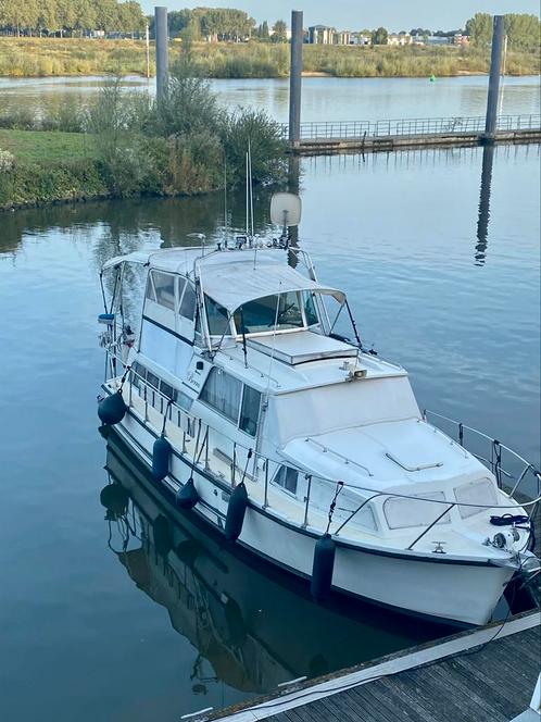 BROOM 30 FLYBRIDGE MET LIGPLAATS