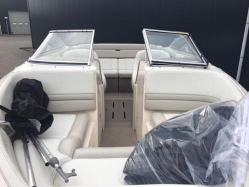 BRYANT TWO HUNDRED BOWRIDER met MERCRUISER V8