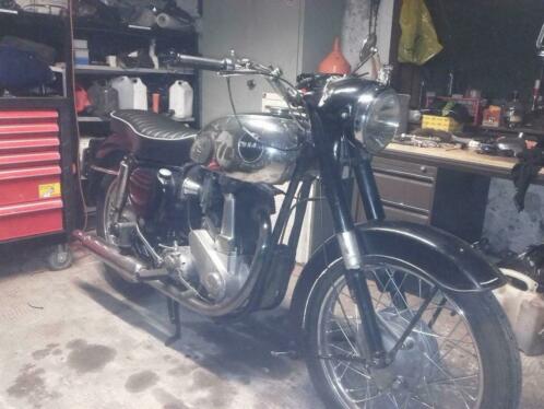 Bsa b33 1956