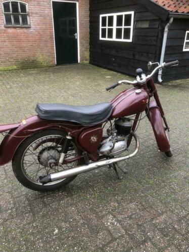 Bsa bantam en honda cb 500 oldtimer schuurvondst