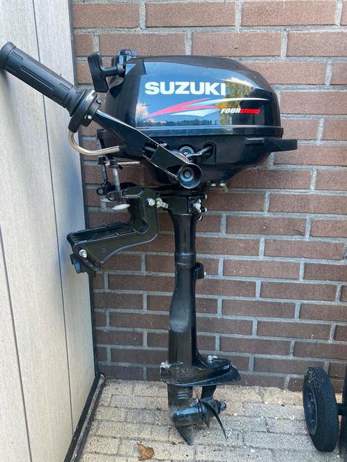 Buitenboordmotor Suzuki start in 1 keer