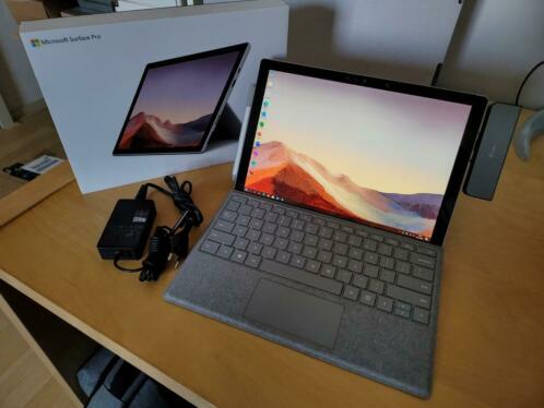 BUITENKANS Surface Pro 5  i5 512GB 8GB Type Cover PEN HUB